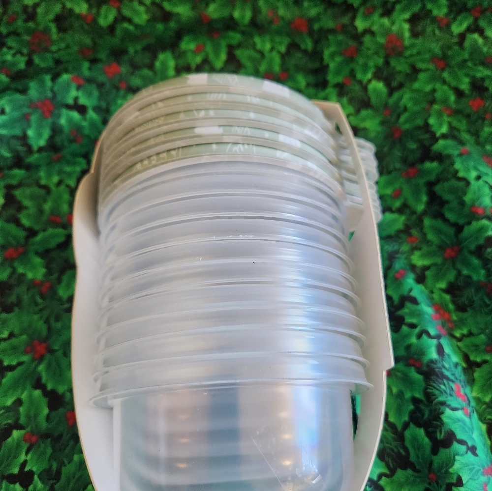 CWC Christmas Food Storage Containers Small Round Pine Trees NWT - Picture 4 of 4